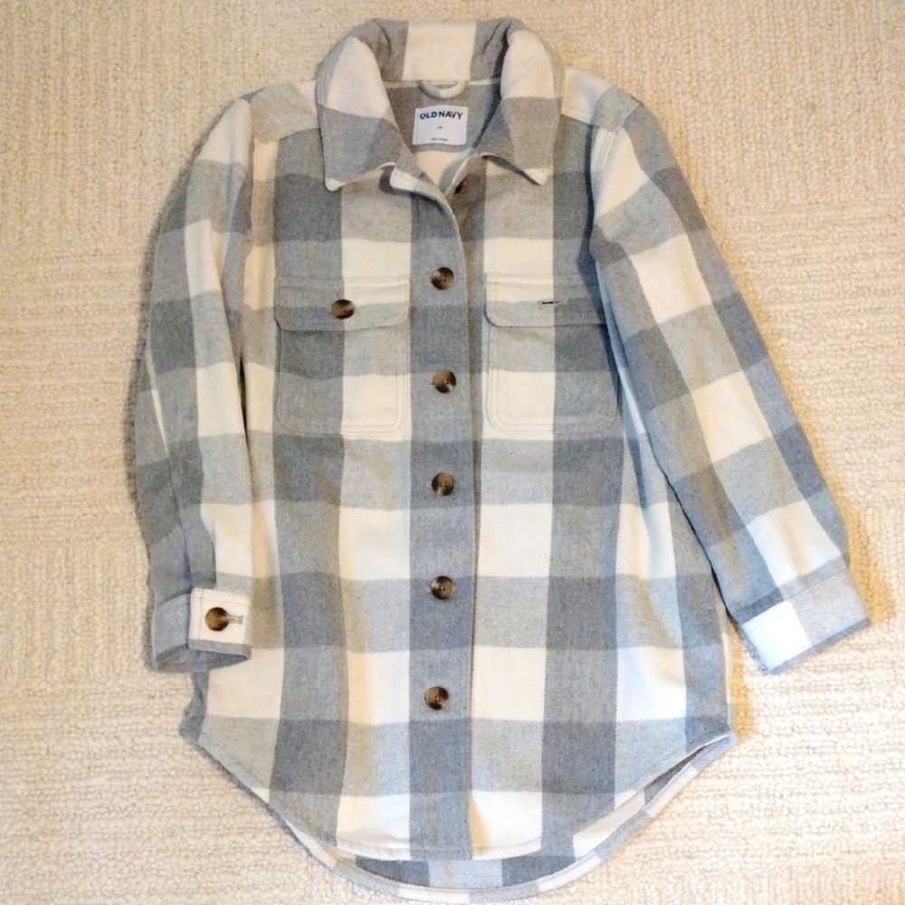 Old Navy Gray and Cream Checkered Shacket
